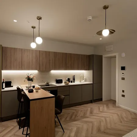 Notting Hill Hyde Park Studios By D'Montrio * Londen