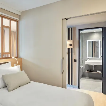 Adagio East Hotel 4*