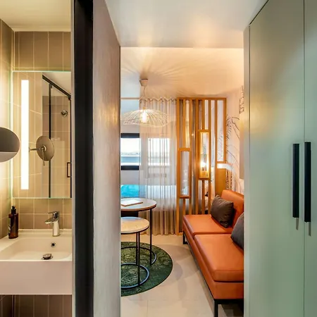 Adagio East Hotel London