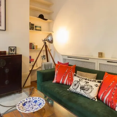 A Stylish Victorian In West *