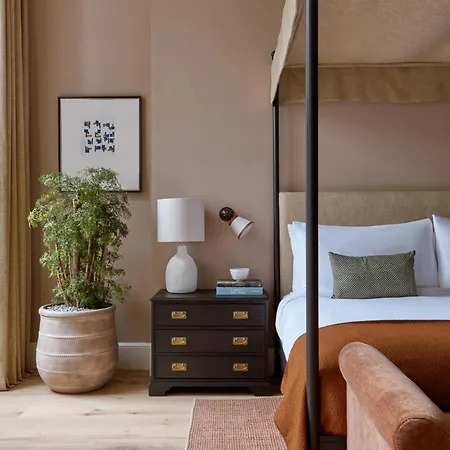 K+k George Kensington Hotel 4*