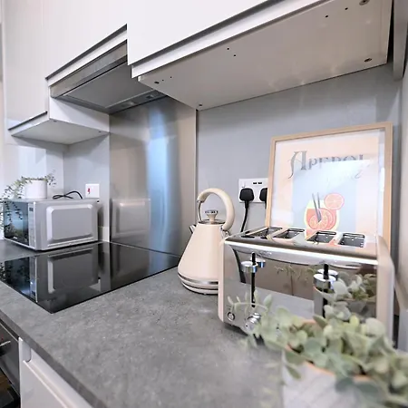 Fully Refurbed 2025 1 Minute To Old Street Station