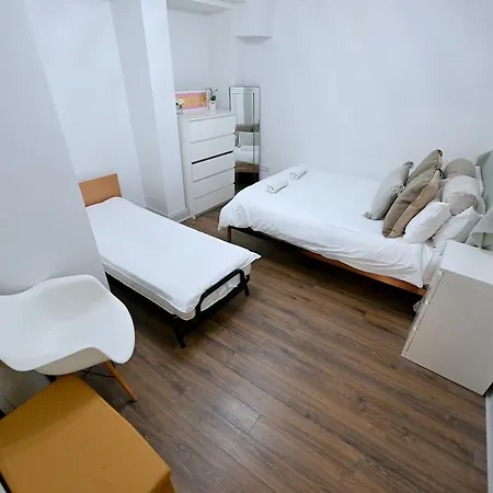 Fully Refurbed 2025 1 Minute To Old Street Station Apartment