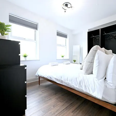 Fully Refurbed 2025 1 Minute To Old Street Station *