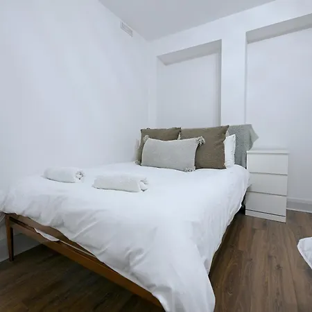 Fully Refurbed 2025 1 Minute To Old Street Station Apartment London