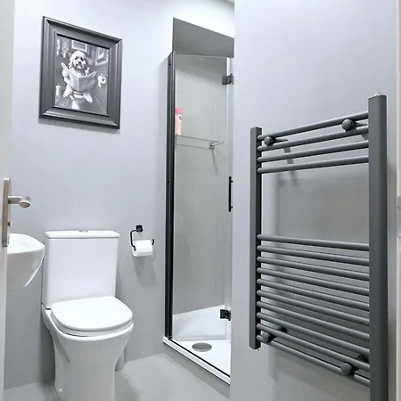 Fully Refurbed 2025 1 Minute To Old Street Station *