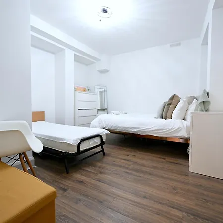 Fully Refurbed 2025 1 Minute To Old Street Station Apartment *