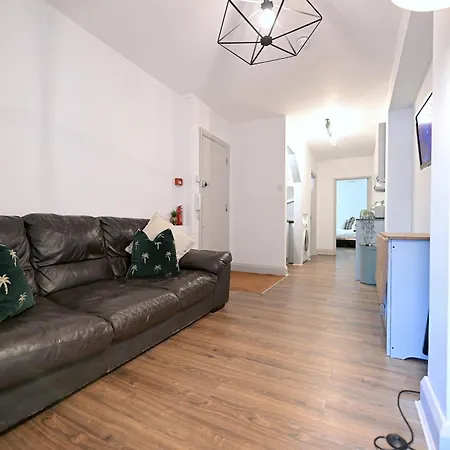 Apartment Fully Refurbed 2025 1 Minute To Old Street Station London