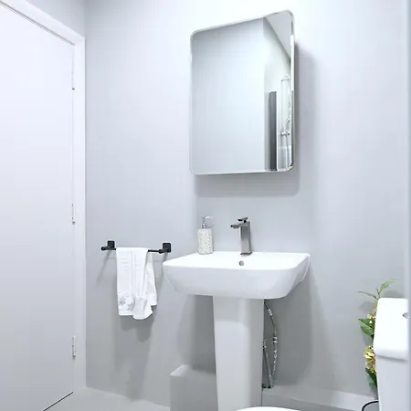 Fully Refurbed 2025 1 Minute To Old Street Station London