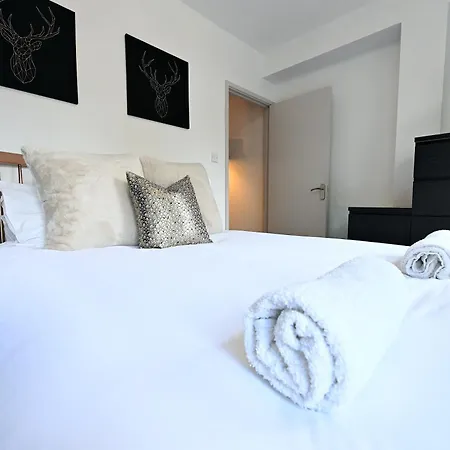 Fully Refurbed 2025 1 Minute To Old Street Station Apartment