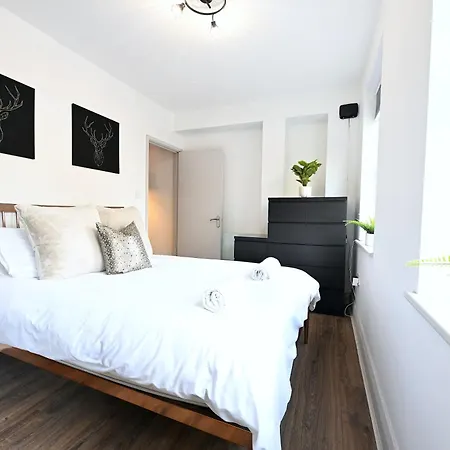 Fully Refurbed 2025 1 Minute To Old Street Station Apartment London
