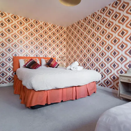 Apartment Second Nest Hampton Street London
