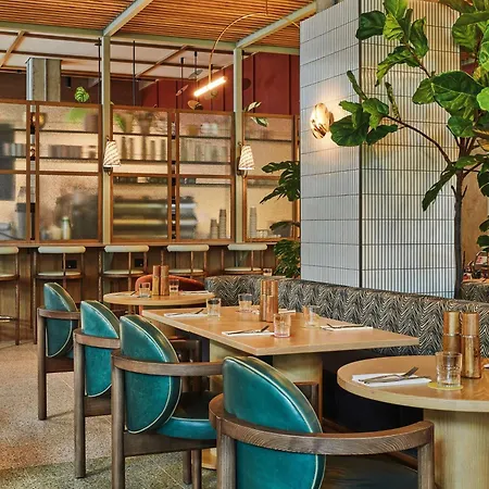 Tribe Canary Wharf 4* London