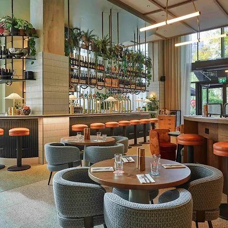 Hotel Tribe Canary Wharf London
