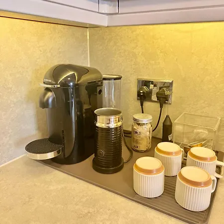 Chelsea Living Apartment