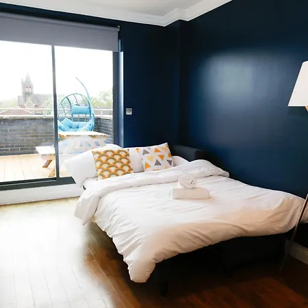 아파트 New Luxury In Location Next To Shops, Cafes, Bars & Metro *
