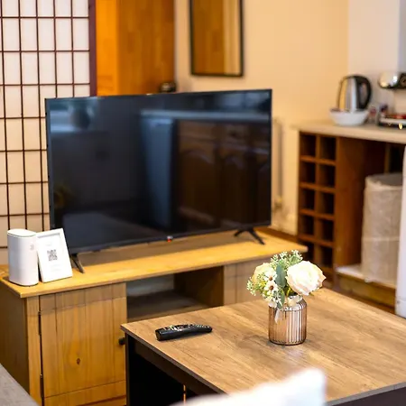 Albert Apt Apartment