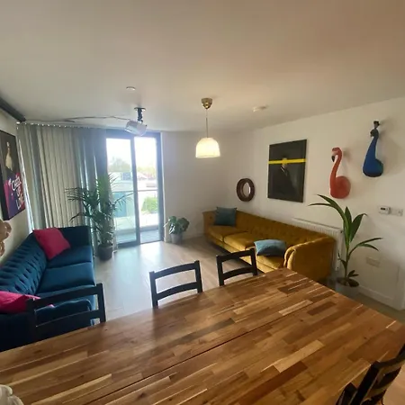 Perfect Flat For A Family! Apartment London
