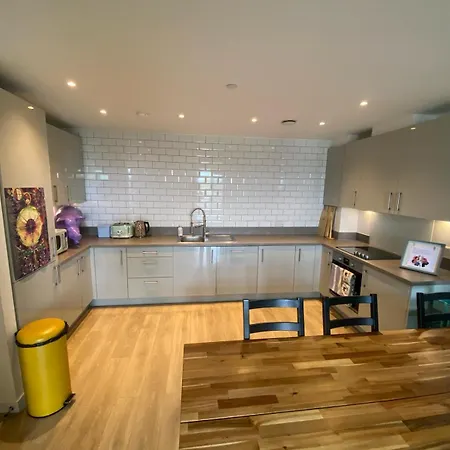 Perfect Flat For A Family! Apartment London