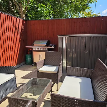 Apartment Cozy Flat & Lovely Garden, High Speed Wifi Cranford