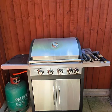 Cozy Flat & Lovely Garden, High Speed Wifi Apartmán