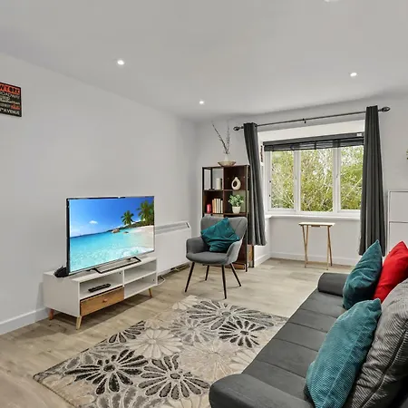 Apartment New King Size Bed With Free Parking London