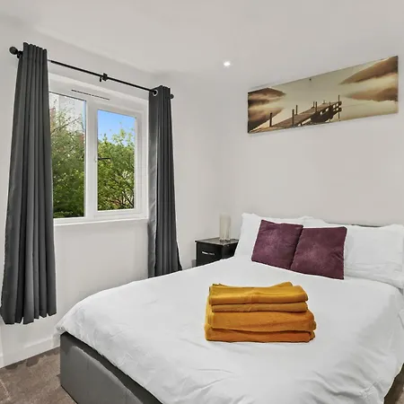 New King Size Bed With Free Parking London