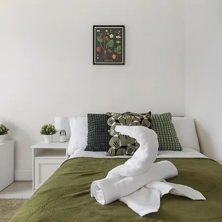 Apartment Abodess Near Wembley - 2bdr With Free Parking *