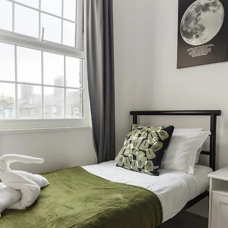 Abodess Near Wembley - 2bdr With Free Parking London