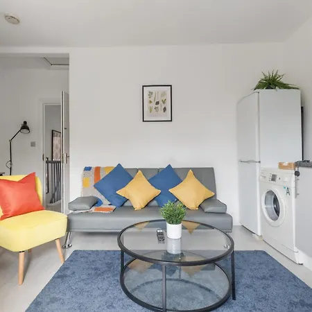 Abodess Near Wembley - 2bdr With Free Parking
