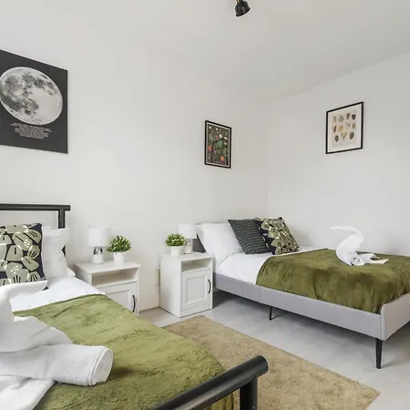 Abodess Near Wembley - 2bdr With Free Parking