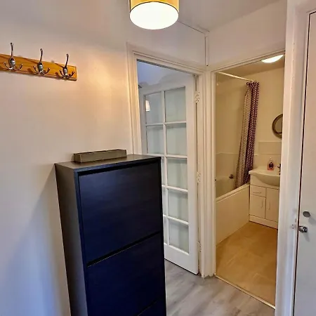 Cosy One Bedroom - Docklands * London