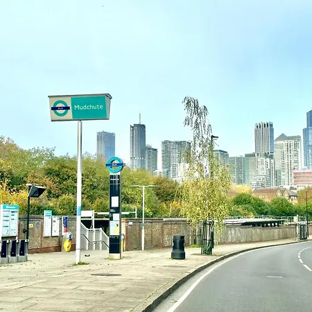 Cosy One Bedroom - Docklands