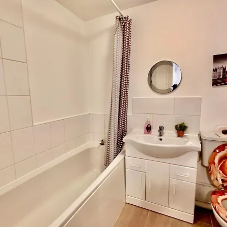 Cosy One Bedroom - Docklands London