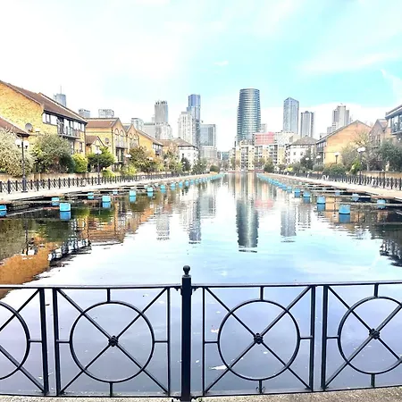 Cosy One Bedroom - Docklands *