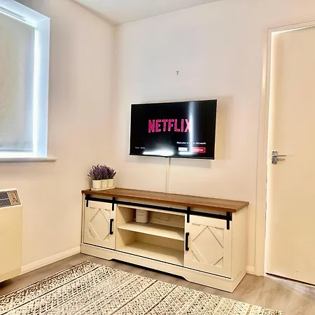 Cosy One Bedroom - Docklands * London