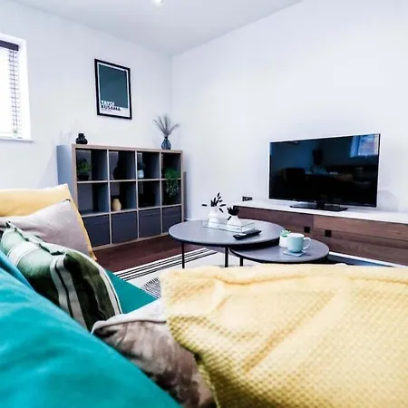 Luxury 2 Bedroom Apartment