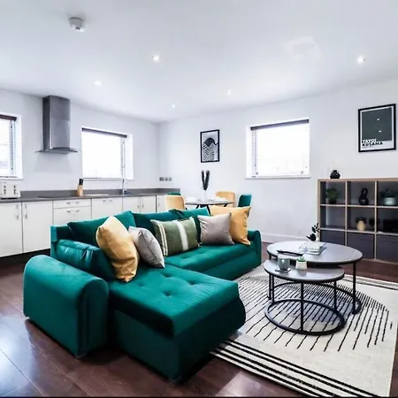 Luxury 2 Bedroom Apartment