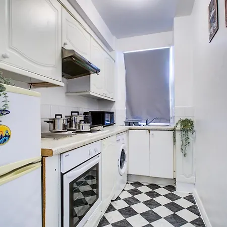 Marbel Arch Flat * London