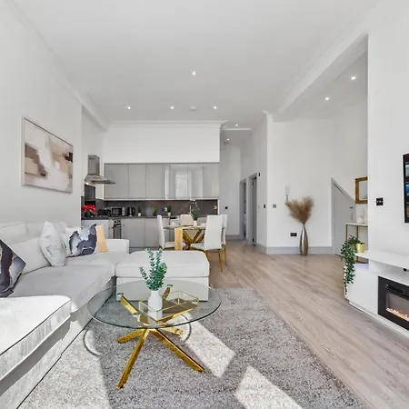 Minimalist Luxe 2br Designer Retreat In Prime Kensington For 6 Next To Station Harrods *