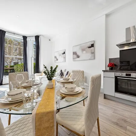 Minimalist Luxe 2br Designer Retreat In Prime Kensington For 6 Next To Station Harrods *