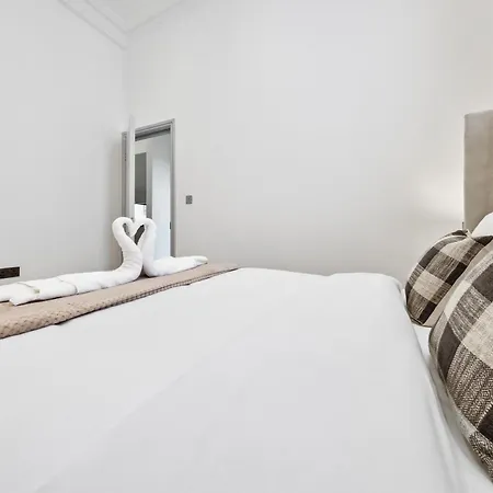 Minimalist Luxe 2br Designer Retreat In Prime Kensington For 6 Next To Station Harrods Apartment *