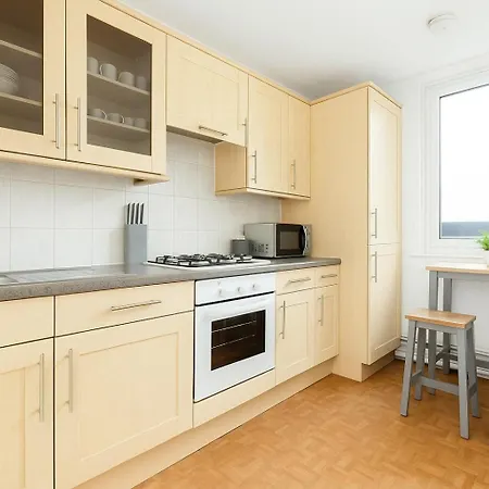 Apartment Bright Flat - 10 Mins To Bridge & The Shard London