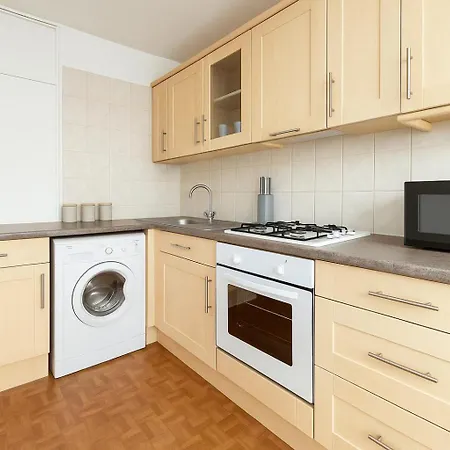 Bright Flat - 10 Mins To Bridge & The Shard Apartment *