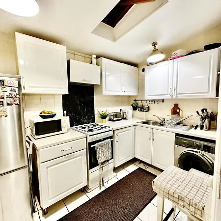 Stylish Unit, Heart Of Bayswater London