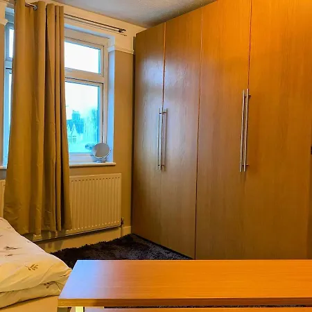 Homestay Tiny Bed For Petite Person Single Night Stay Only