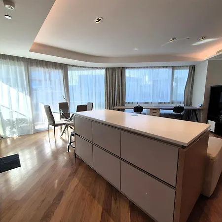 Exclusive And Stylish 1bed 1bath *