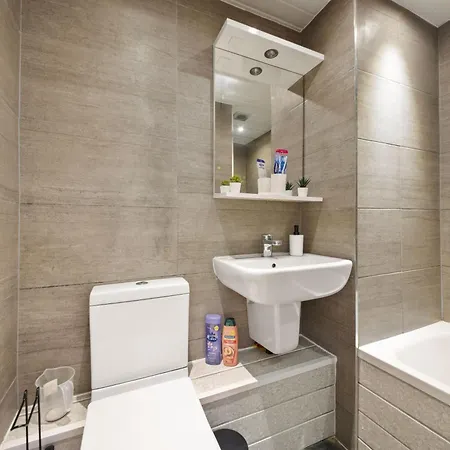 Appartement 2 Bdr, Wembley Stadium, Parking, Family Friendly