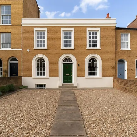 Bright, Modern & Huge Garden - Near New Cross Station Lejlighed