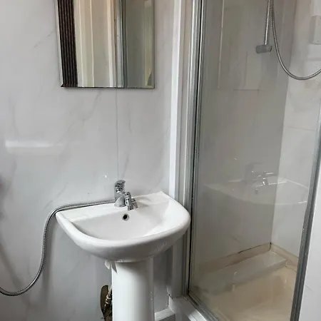 17gm-stylish 2 Bed Flat In Edgware Road *